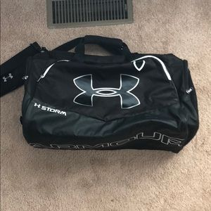 Under armour storm duffel gym bag black